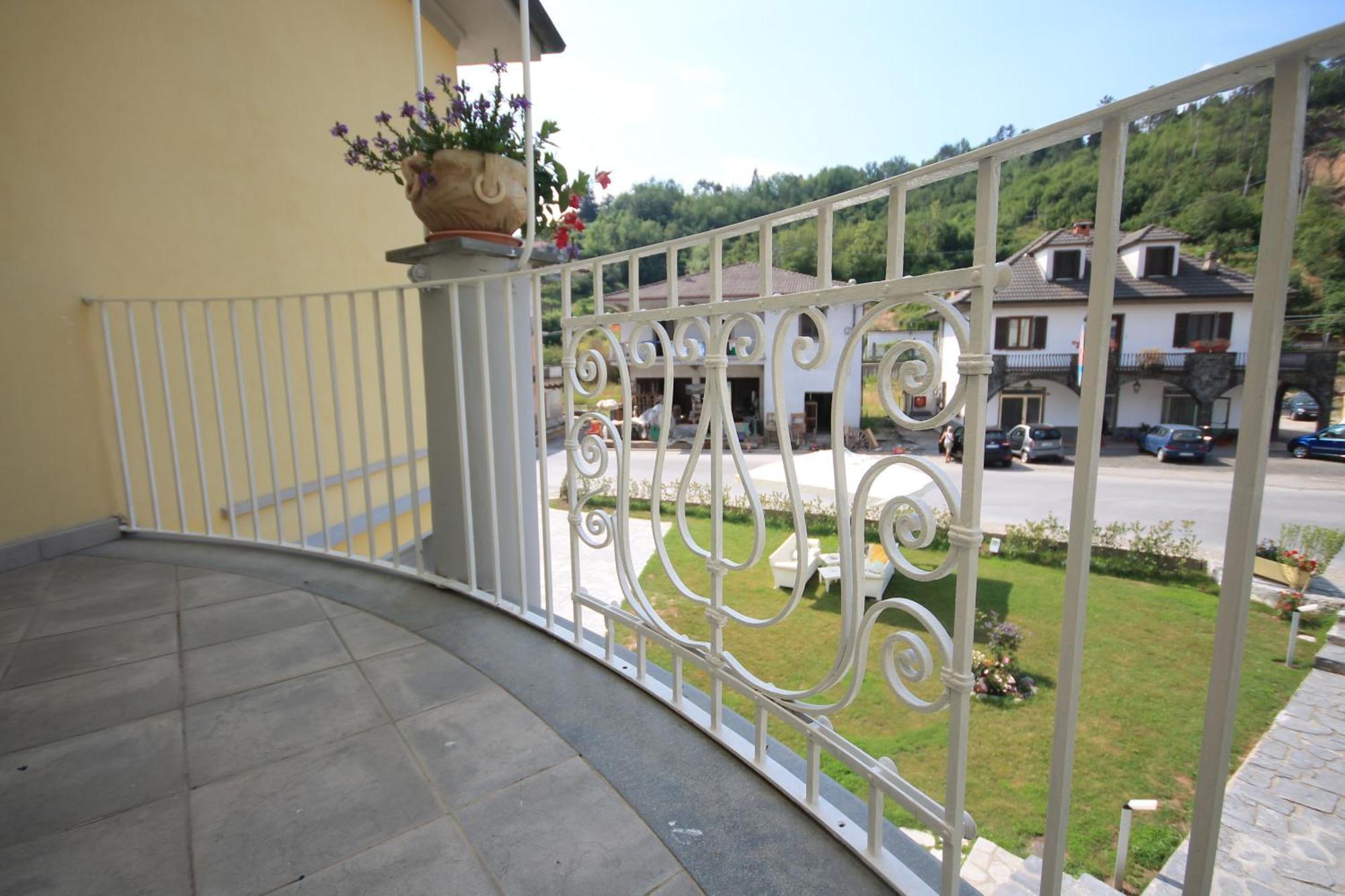 Affittacamere Bel Sole Borghetto di Vara Ngoại thất bức ảnh